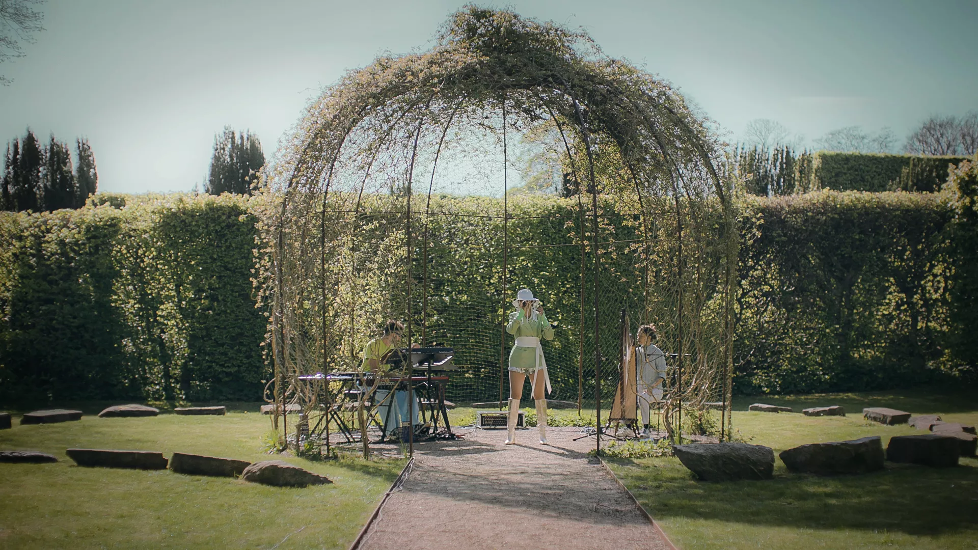 Eksperimenter og orgasmiske åbenbaringer under hjerternes fest