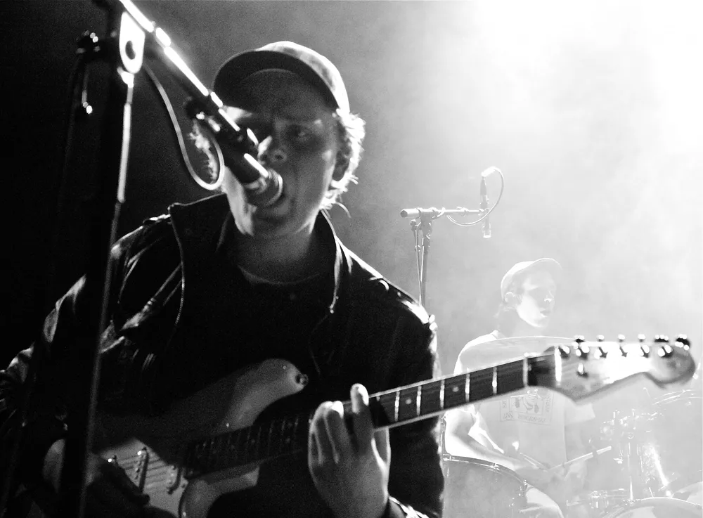 NO/DE: Kakkmaddafakka & Einar Stray