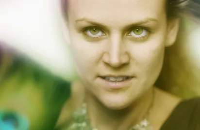 Lise Dres varmer op for Søren Huss