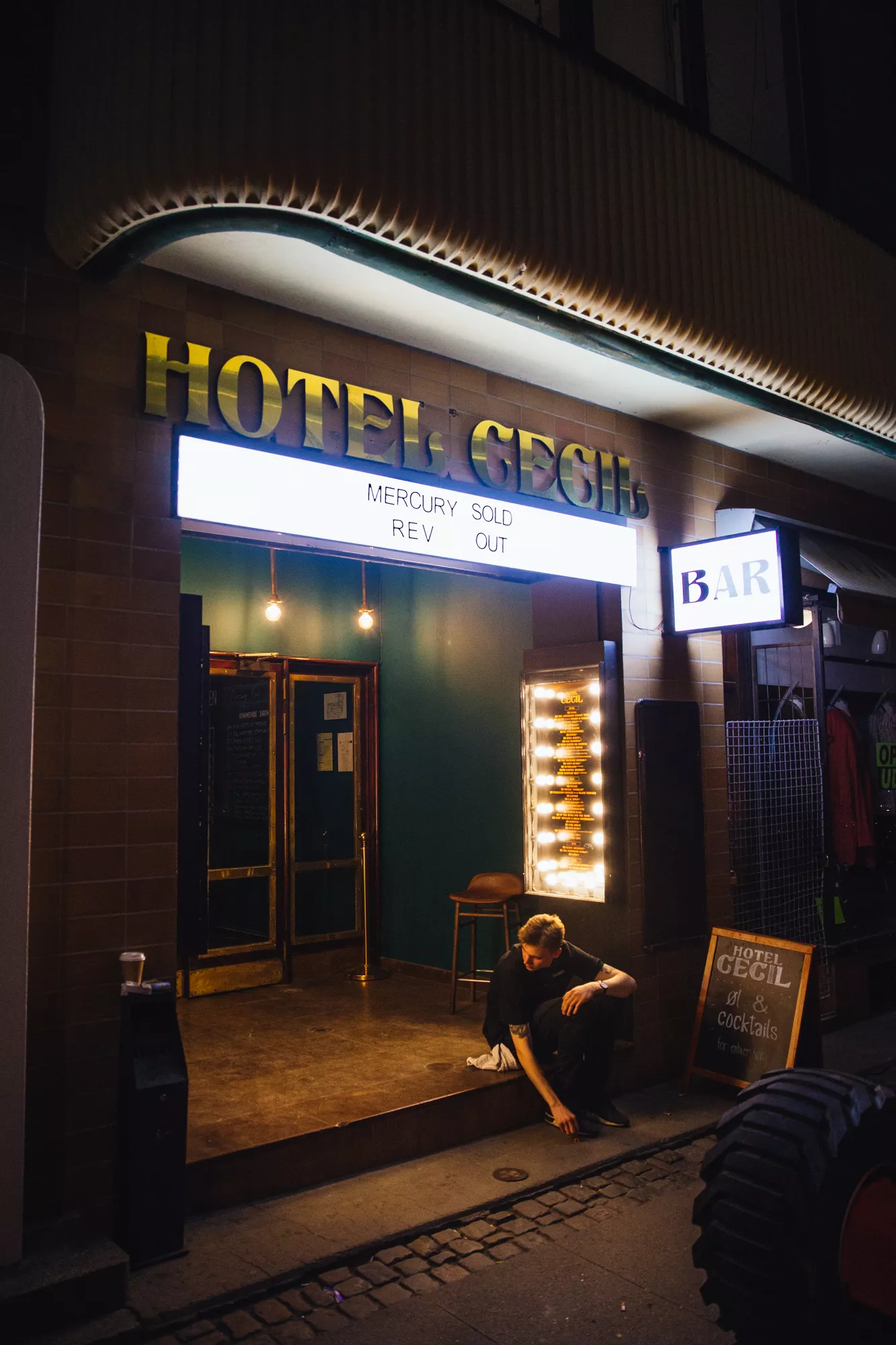 Hotel Cecil udskyder genåbning