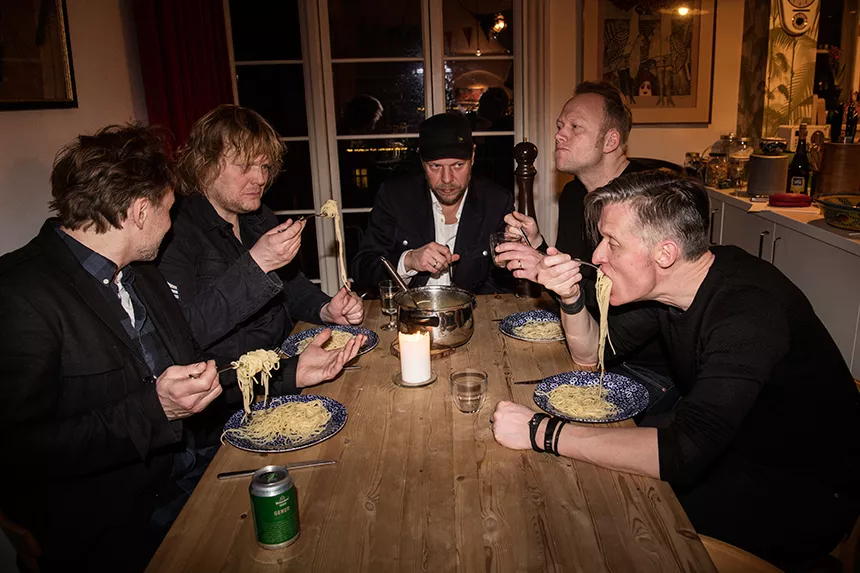 Alkoholpåvirket reportage: Hjemme hos Magtens Korridorer