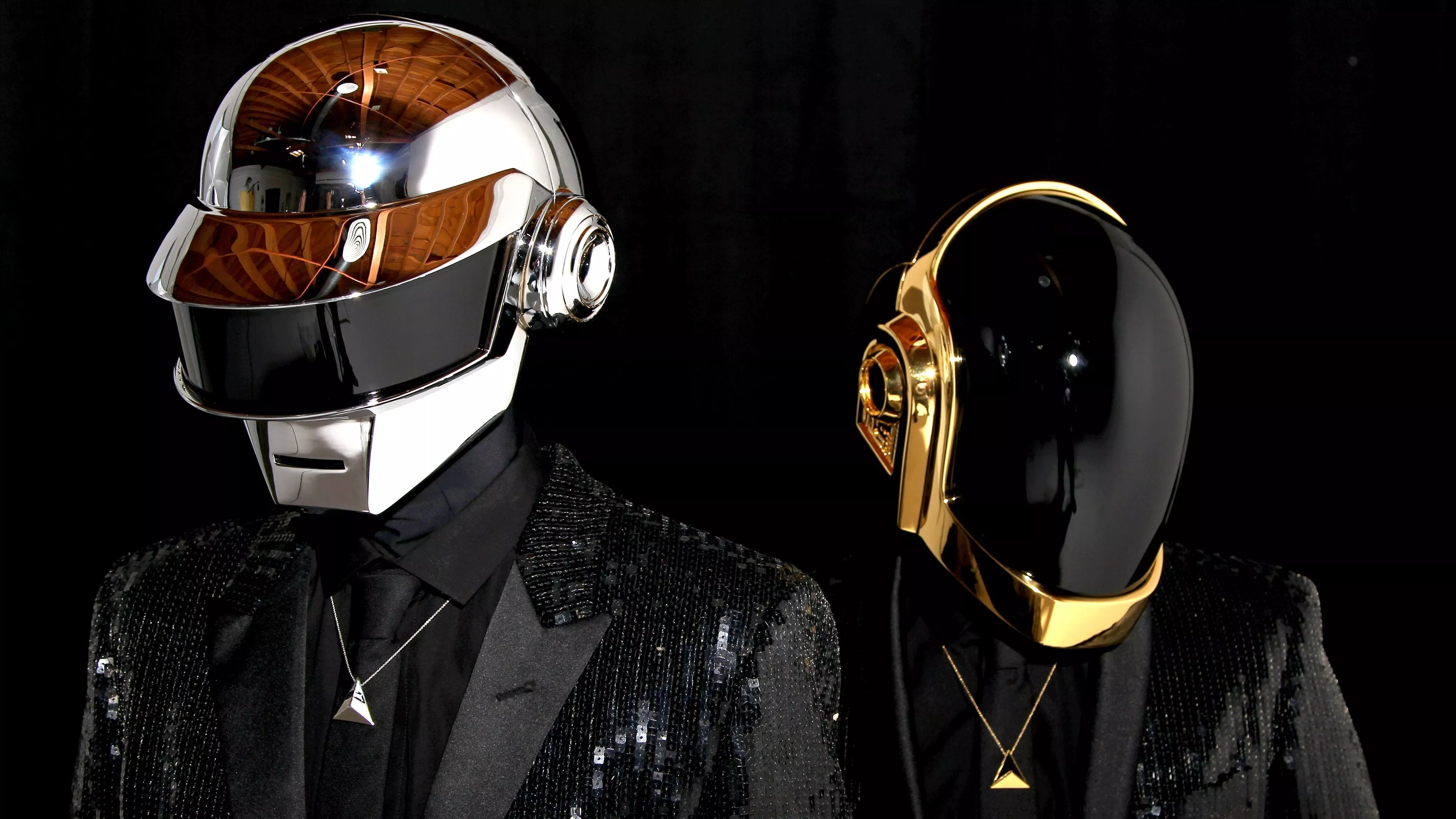 Selger Daft Punks trommemaskin