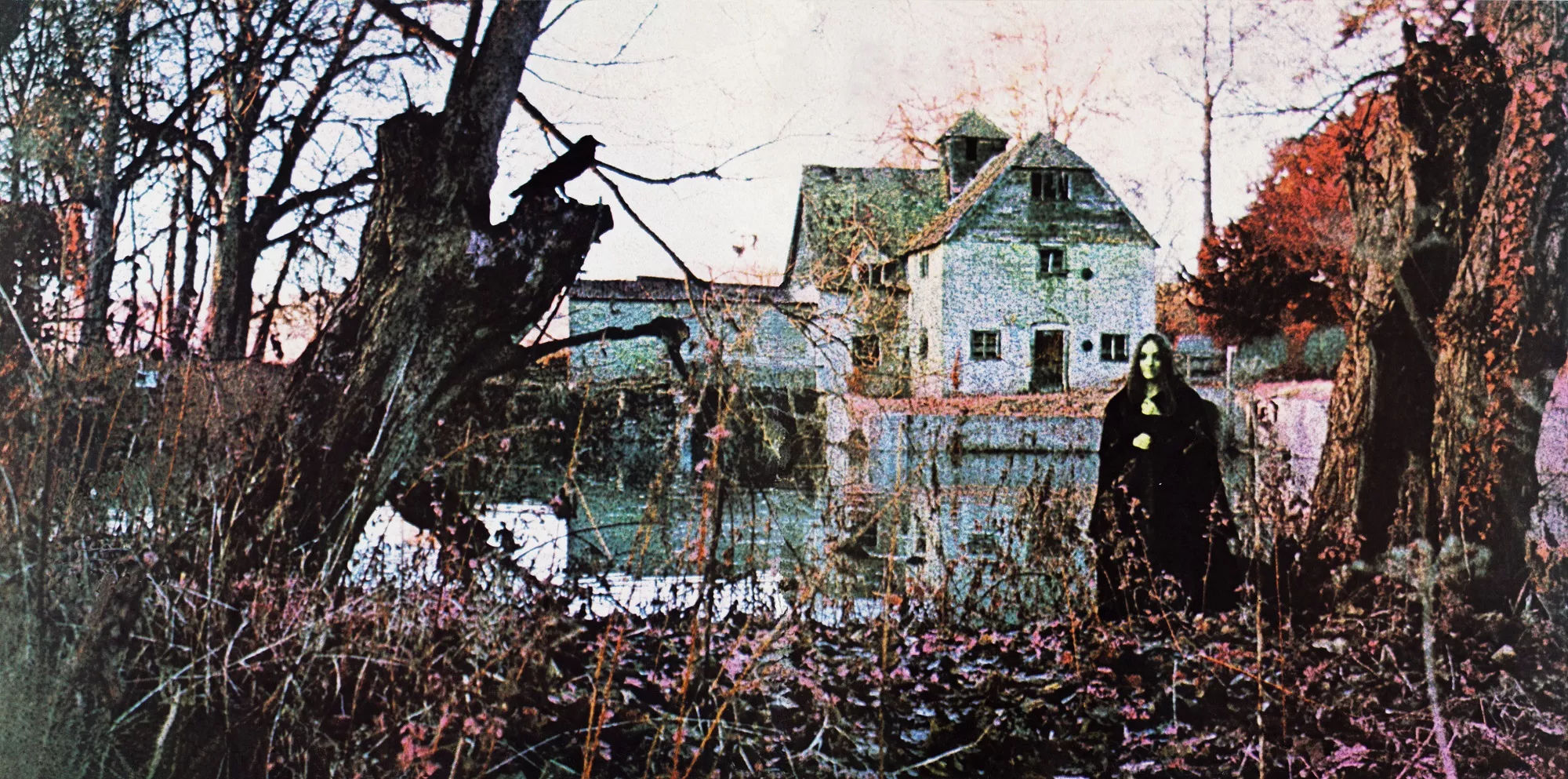 Museum ställer ut omslag som ger kalla kårar