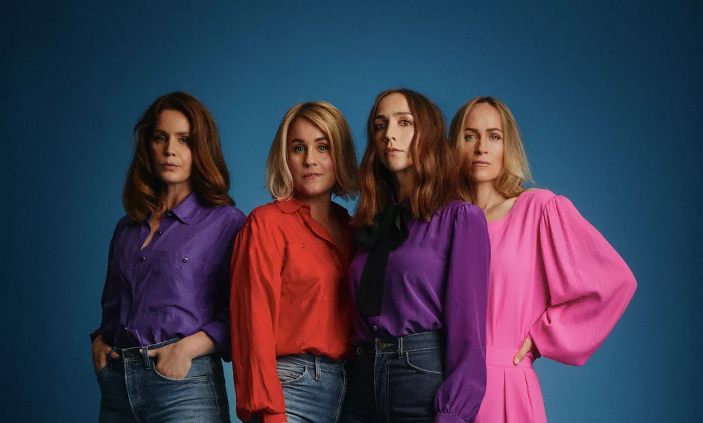 Sahara Hotnights är tillbaka – "sex månader blev ett decennium"