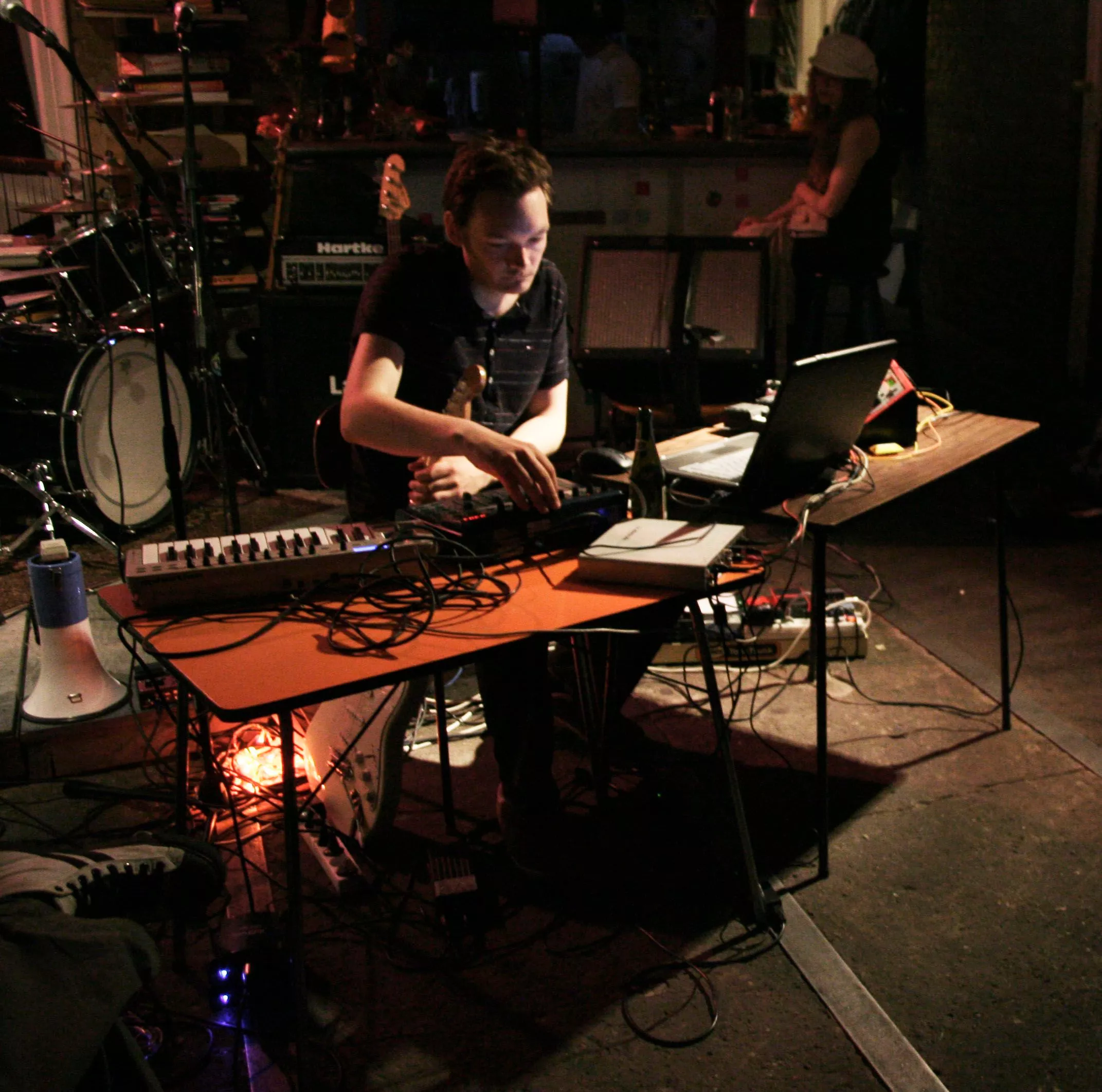 Syntaks og Aerosol skriver amerikanske kontrakter