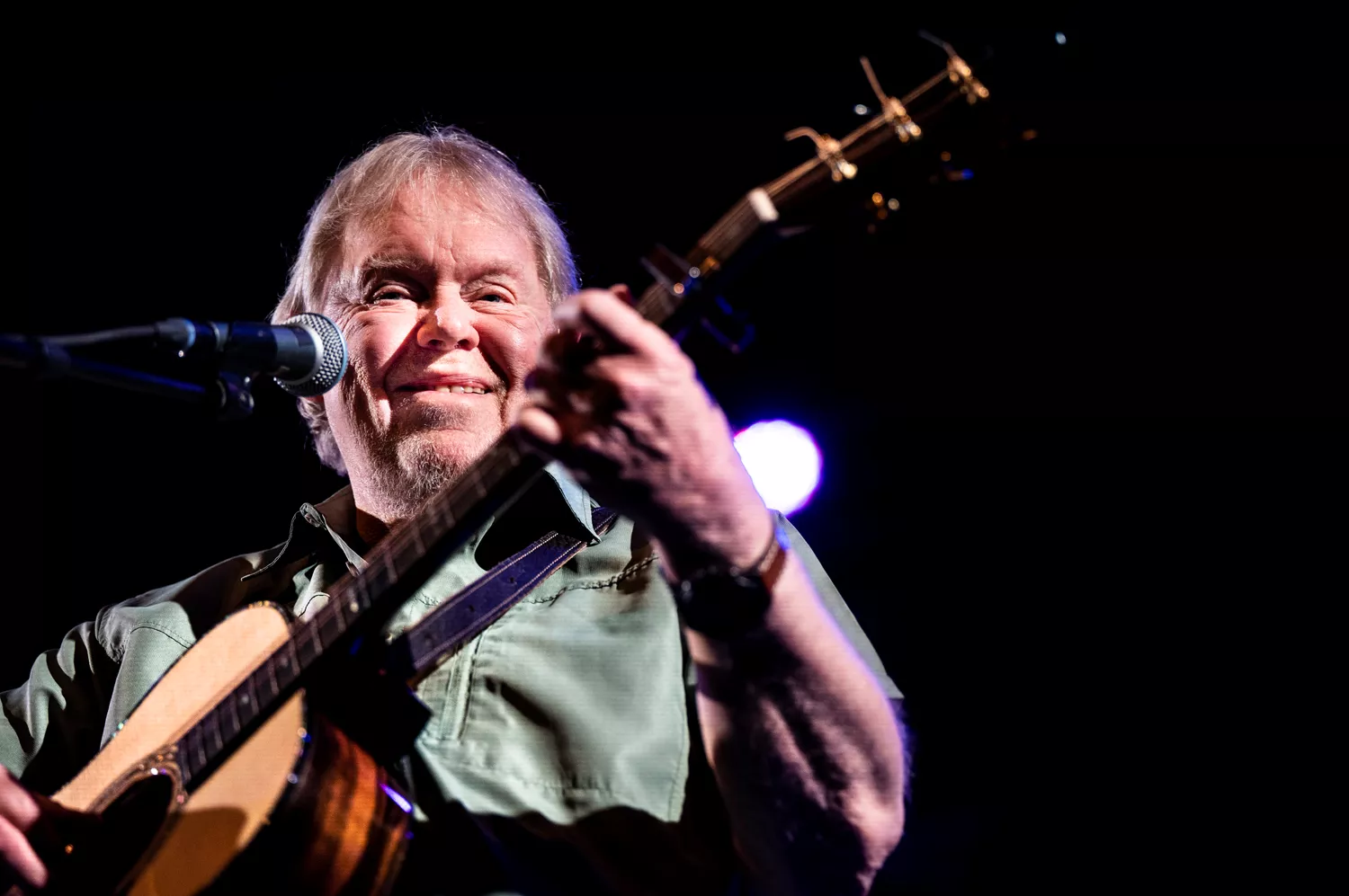 Den store flugt med øjeblikkenes mesterlige eventyrfortæller