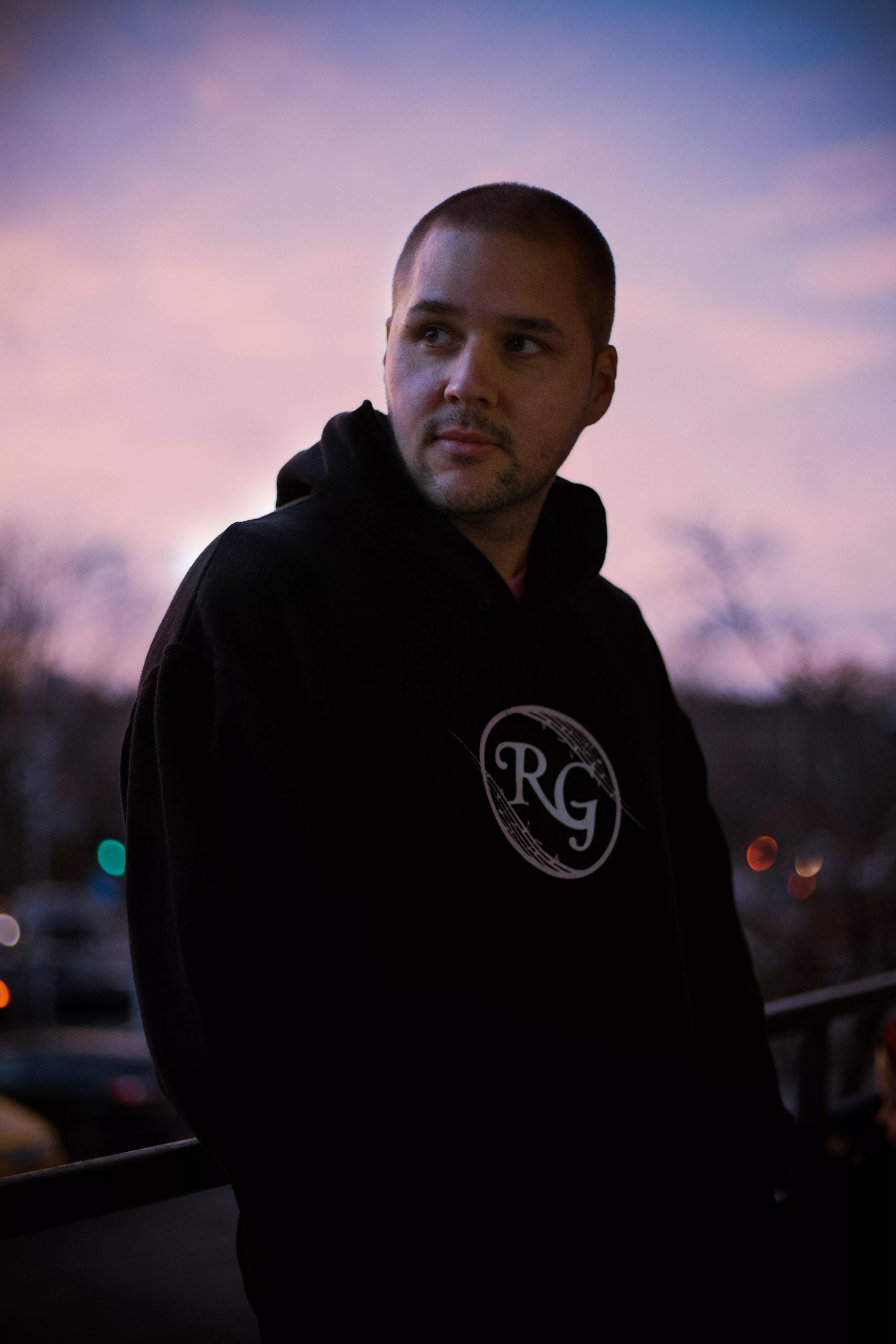 LÅT FÖR LÅT: Max Perkele guidar oss igenom det nya albumet