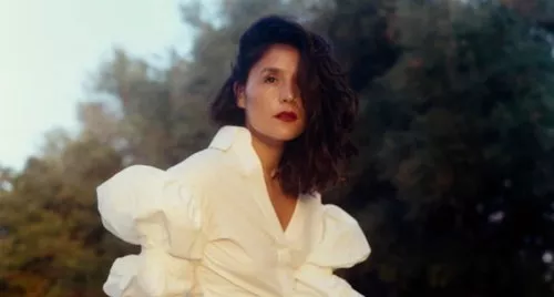 ANMELDELSE: Jessie Ware går fra soul til flamencoguitar, og det virker