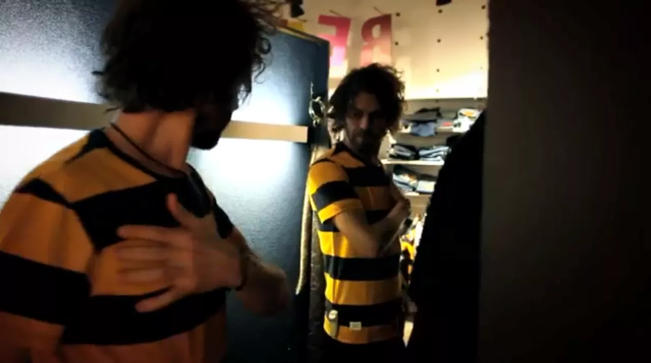 VIDEOPREMIÄR: Mattias Hellberg - Coffee & Croissant