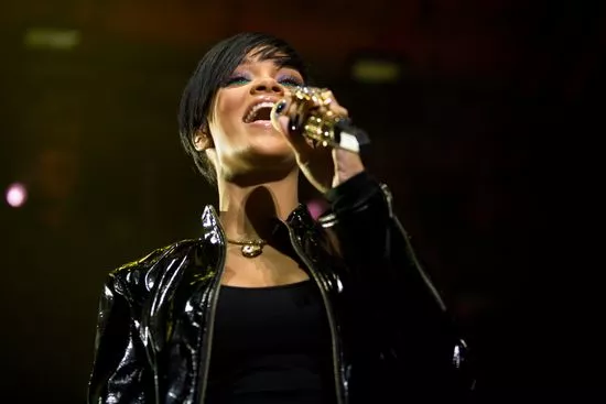 Rihanna ger extrakonsert