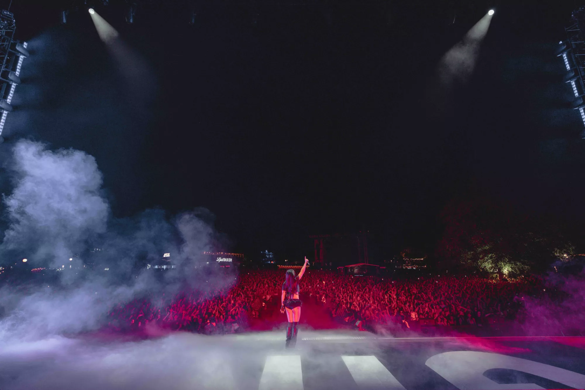 Charli XCX spelade på festivalens stora scen under fredagen.