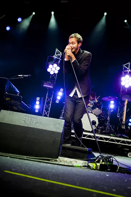 Hør det nye Editors-album