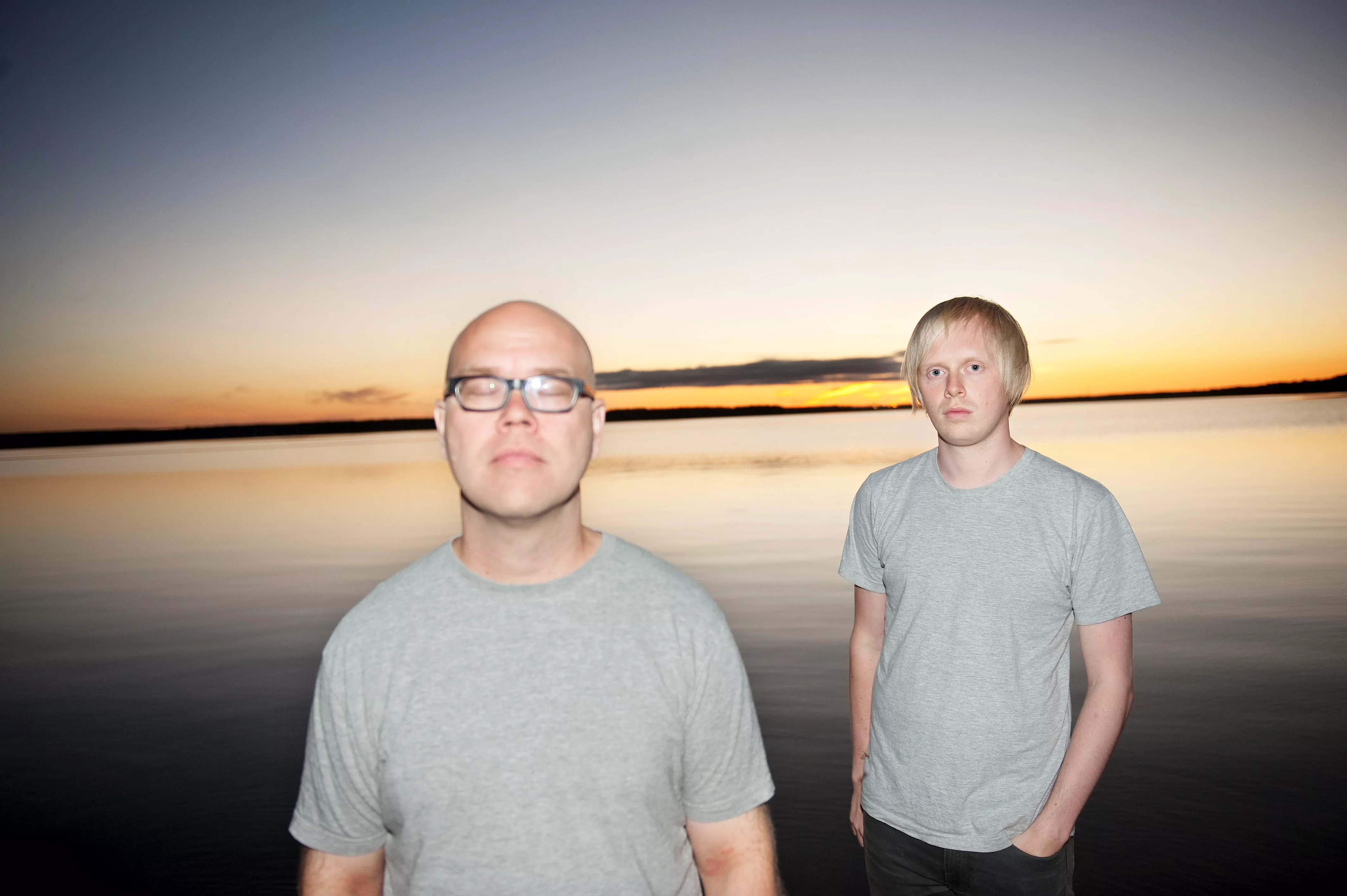 The Bells håller inne med detaljer