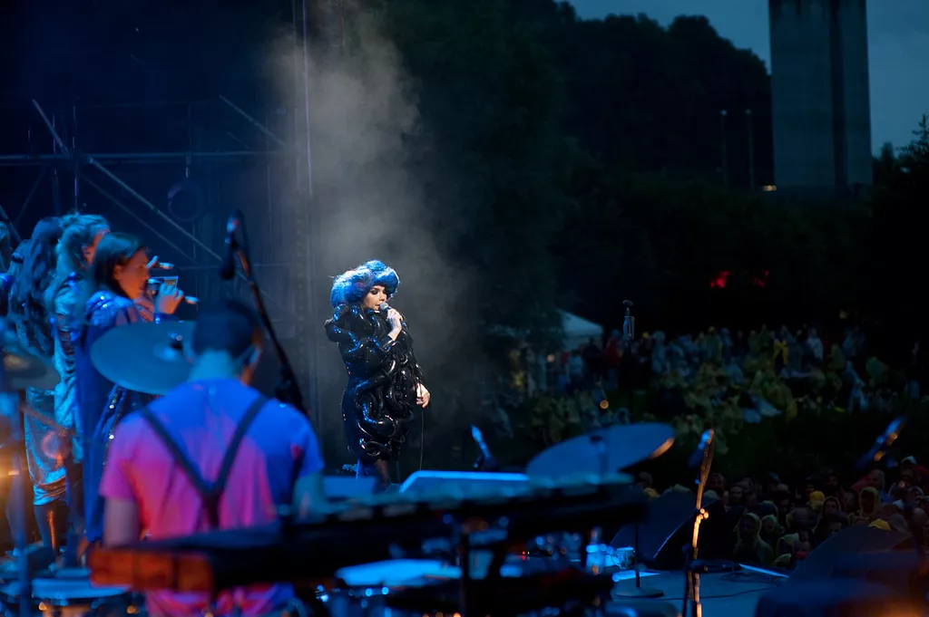 Björk: Enga, Øyafestivalen