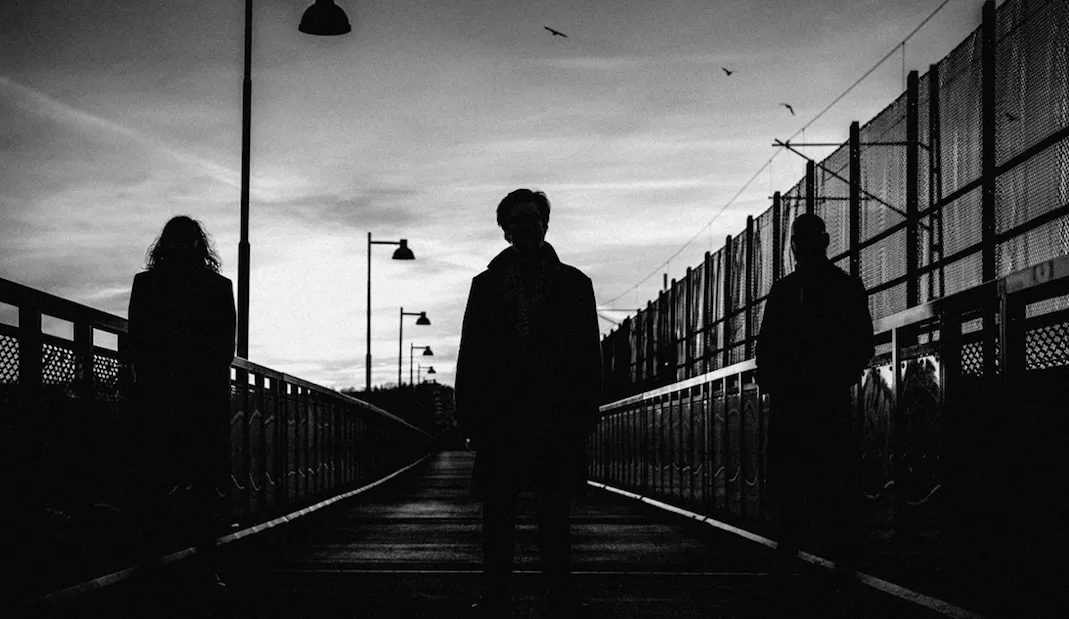 PREMIÄR: The Bitter And Sick And Die Alones om hur våldet formar vår civilisation