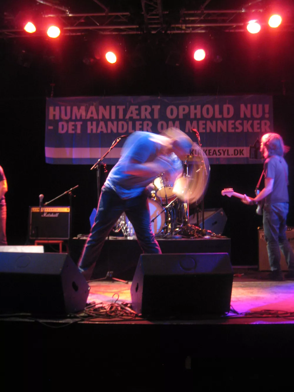 Kirkeasyl-koncert på VoxHall samlede 300 publikummer