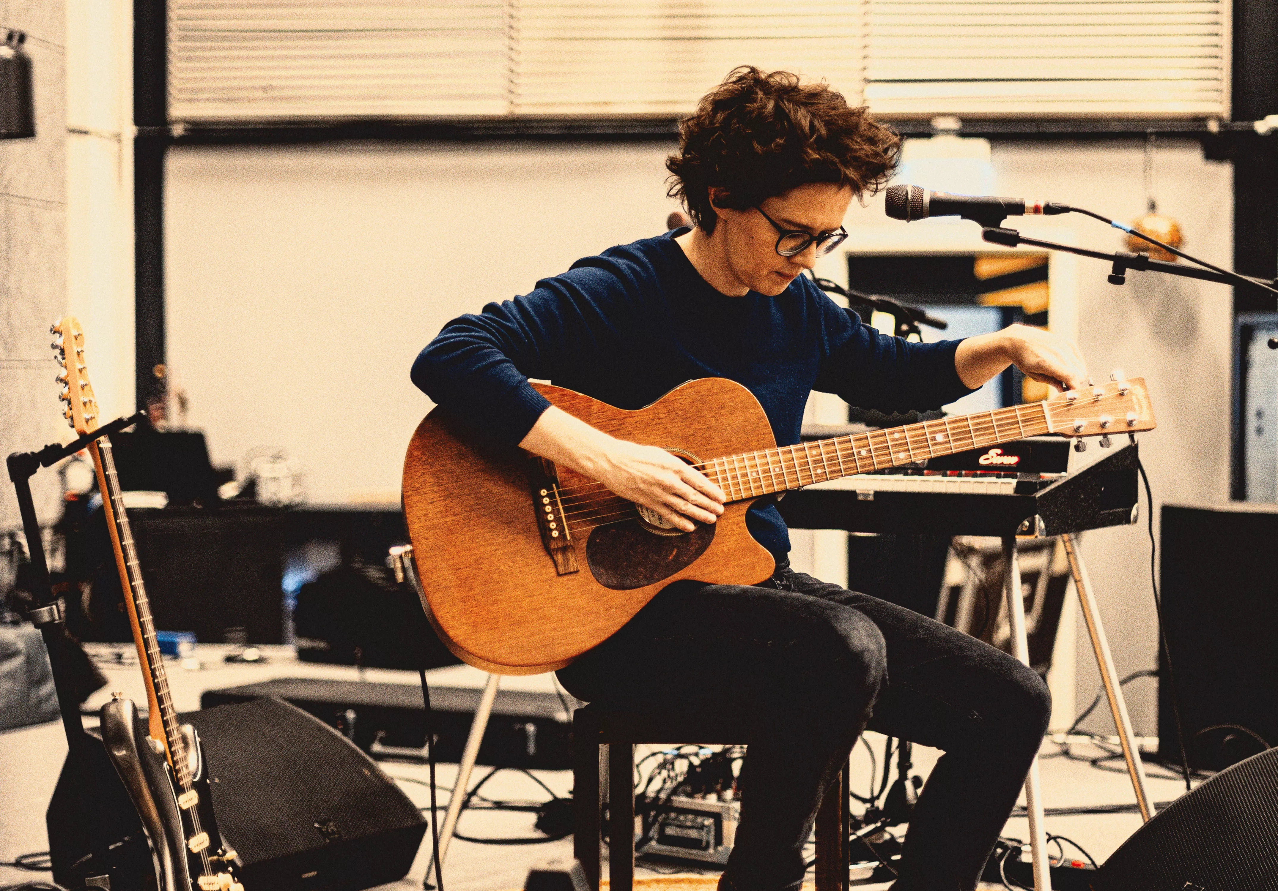 Perfekt soundtrack til en sen aften, hvor man går og rydder lidt op 