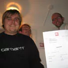 Sticky får pladekontrakt