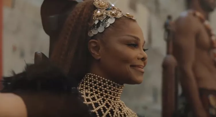 VIDEO: Janet hylder Michael Jackson