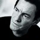 Henrik Hall varmer op for Neil Young