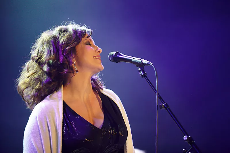 VÄRLDENS BÄSTA LÅT: Hoppingivande allsångsklassiker