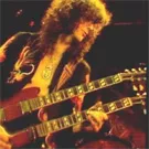 Rock-guitarer på velgørenheds-auktion