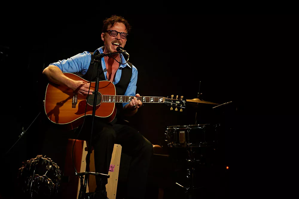 Helmig udgiver koncertoptagelser som gratis download