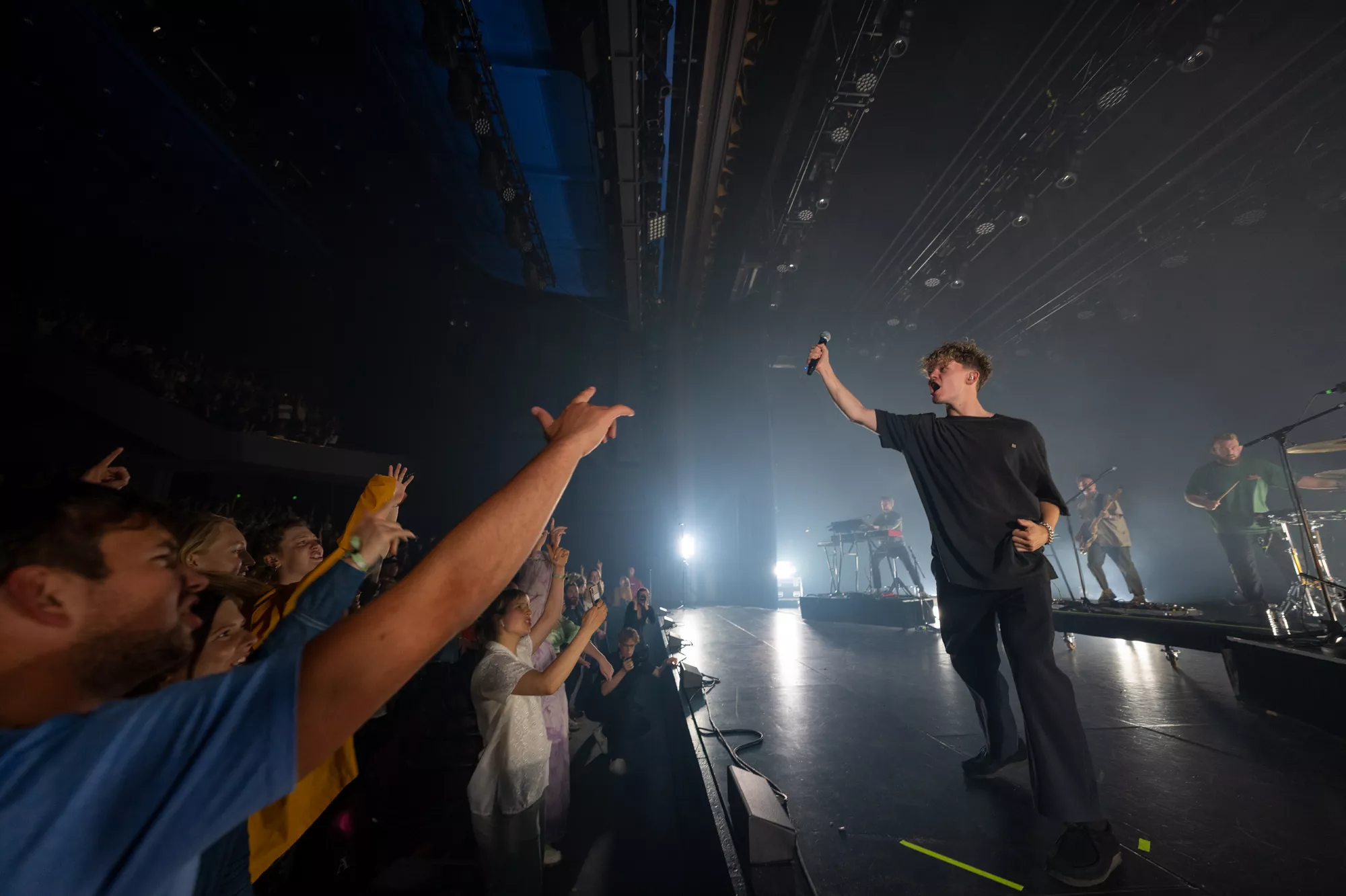 Den totale symbiose mellem kunstner og publikum – amen!