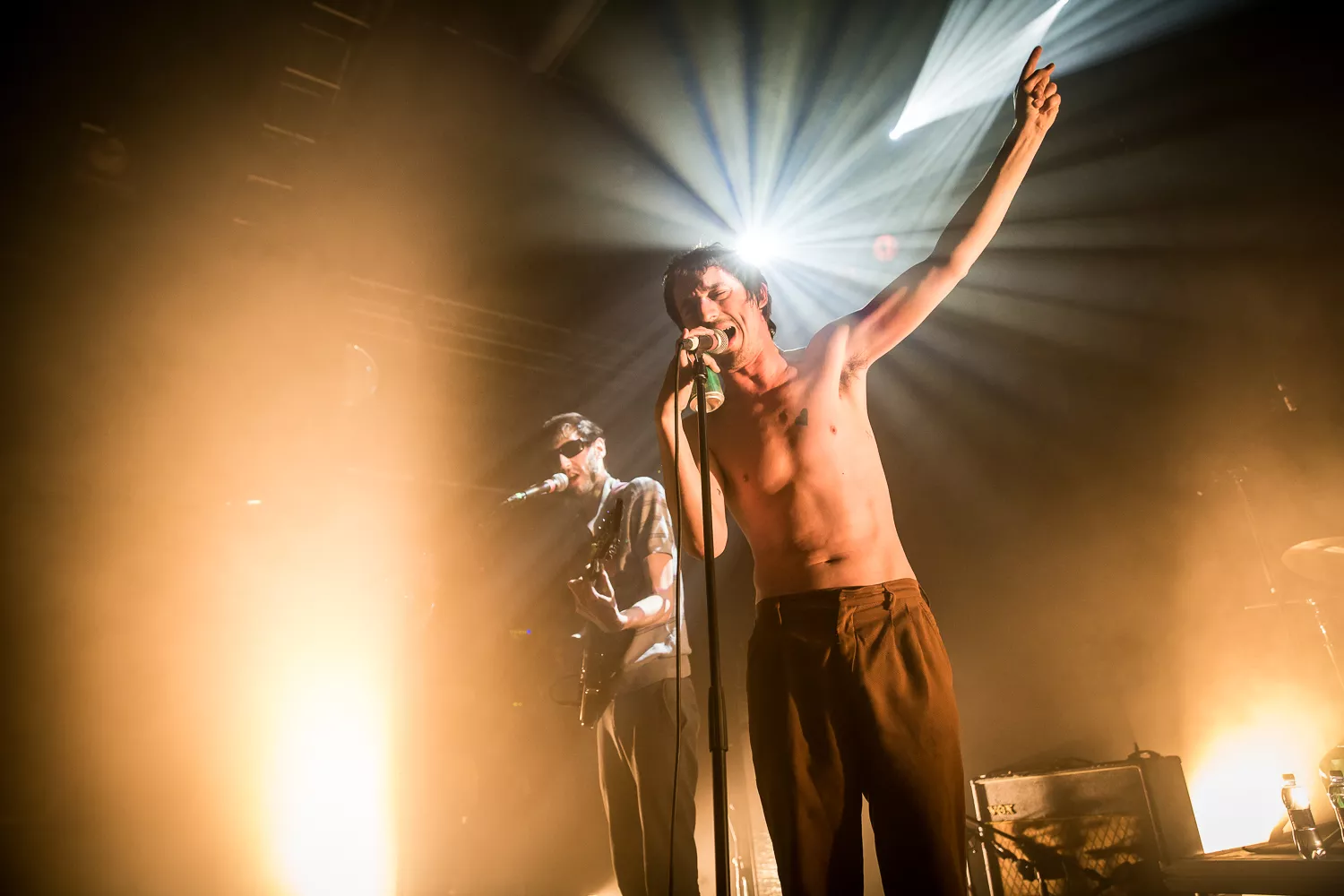 ANMELDELSE: Fokuseret omgang sleaze fra engelske indierockere