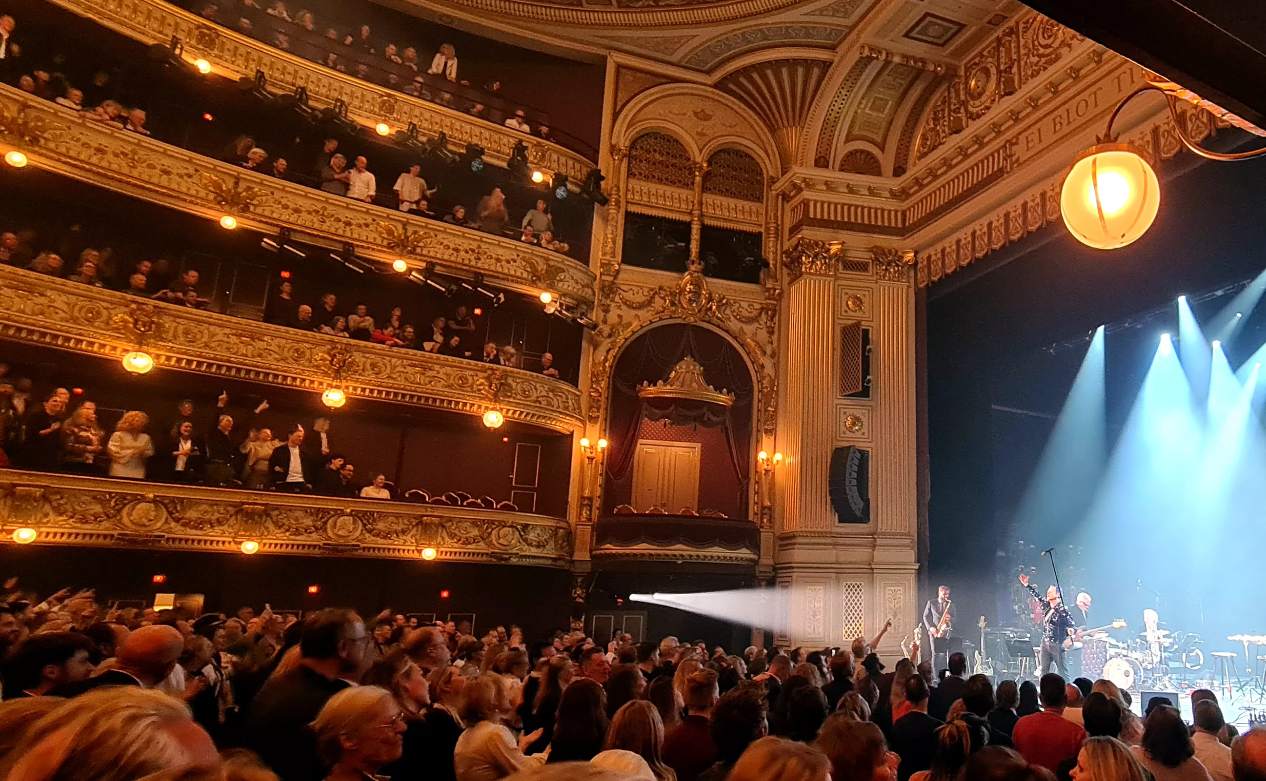 Mere blod i kuglepennen, tak!