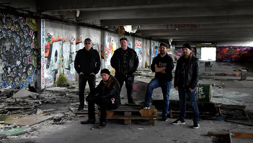 ANMELDELSE: Utrættelige veteraner