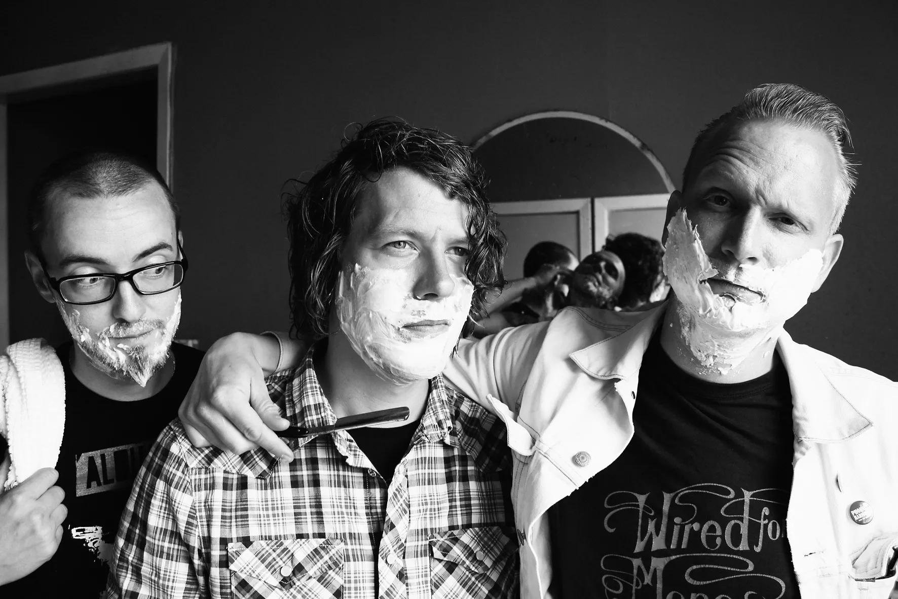 BÄST JUST NU: Knivderby - Bygger Skeppet Medan Det Brinner