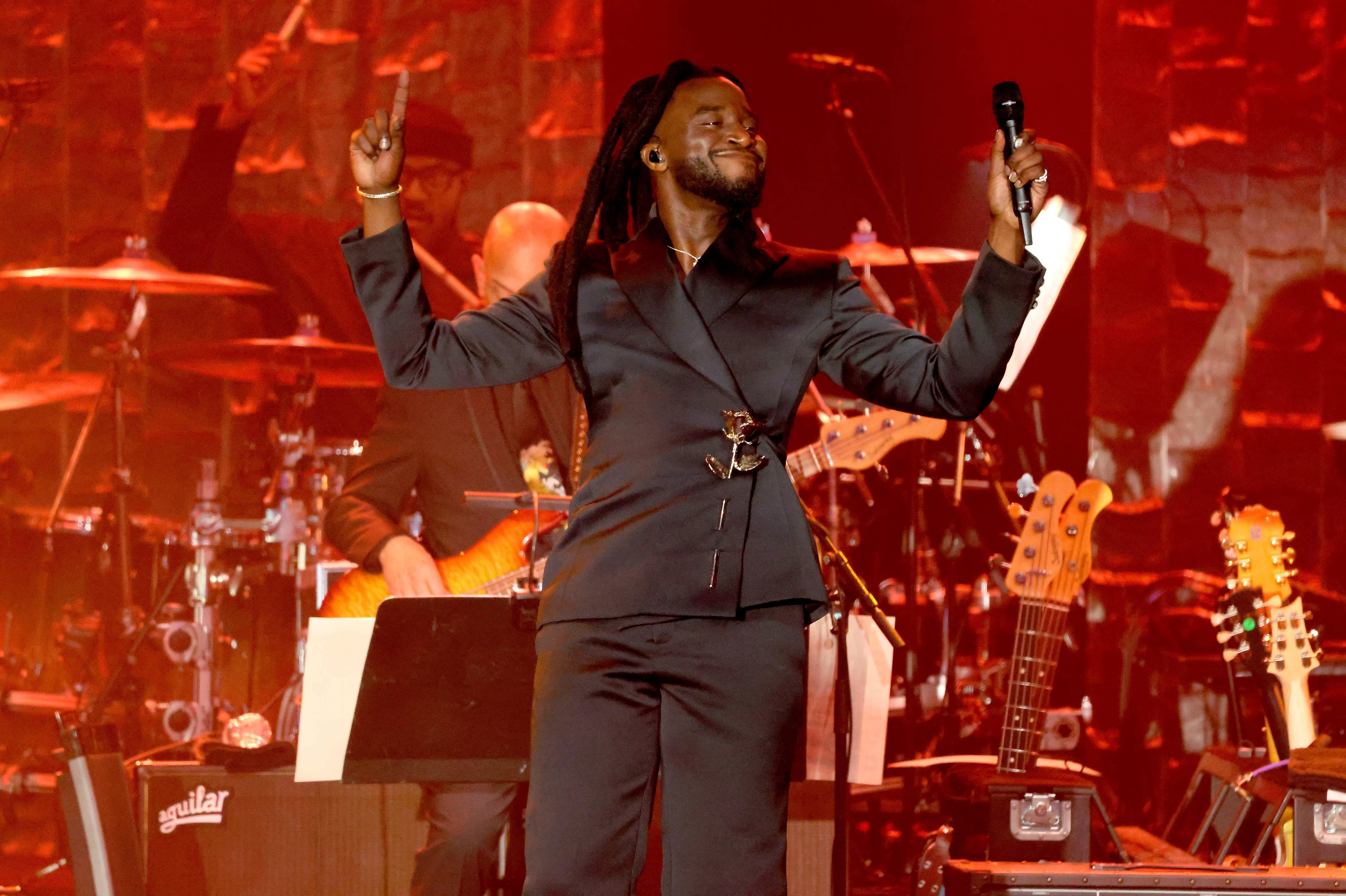 Shaboozeys A Bar Song var den mest sålda låten i Sverige förra året.