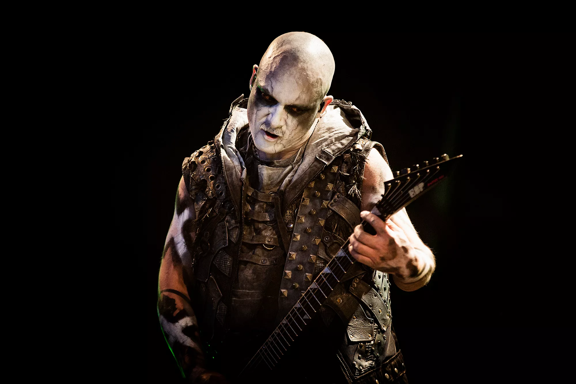 Kompetente entertainere spillede mørket frem