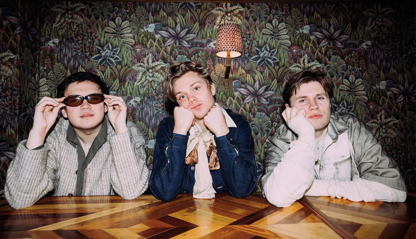 "Elskovsbarn af Patina og Scarlet Pleasure" klar med ny single