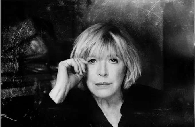 Marianne Faithfull er testet positiv for coronavirus
