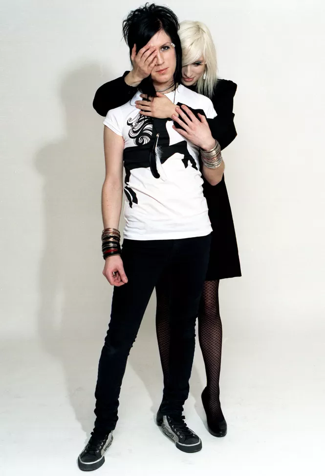 The Deer Tracks öppnar för Sisters of Mercy