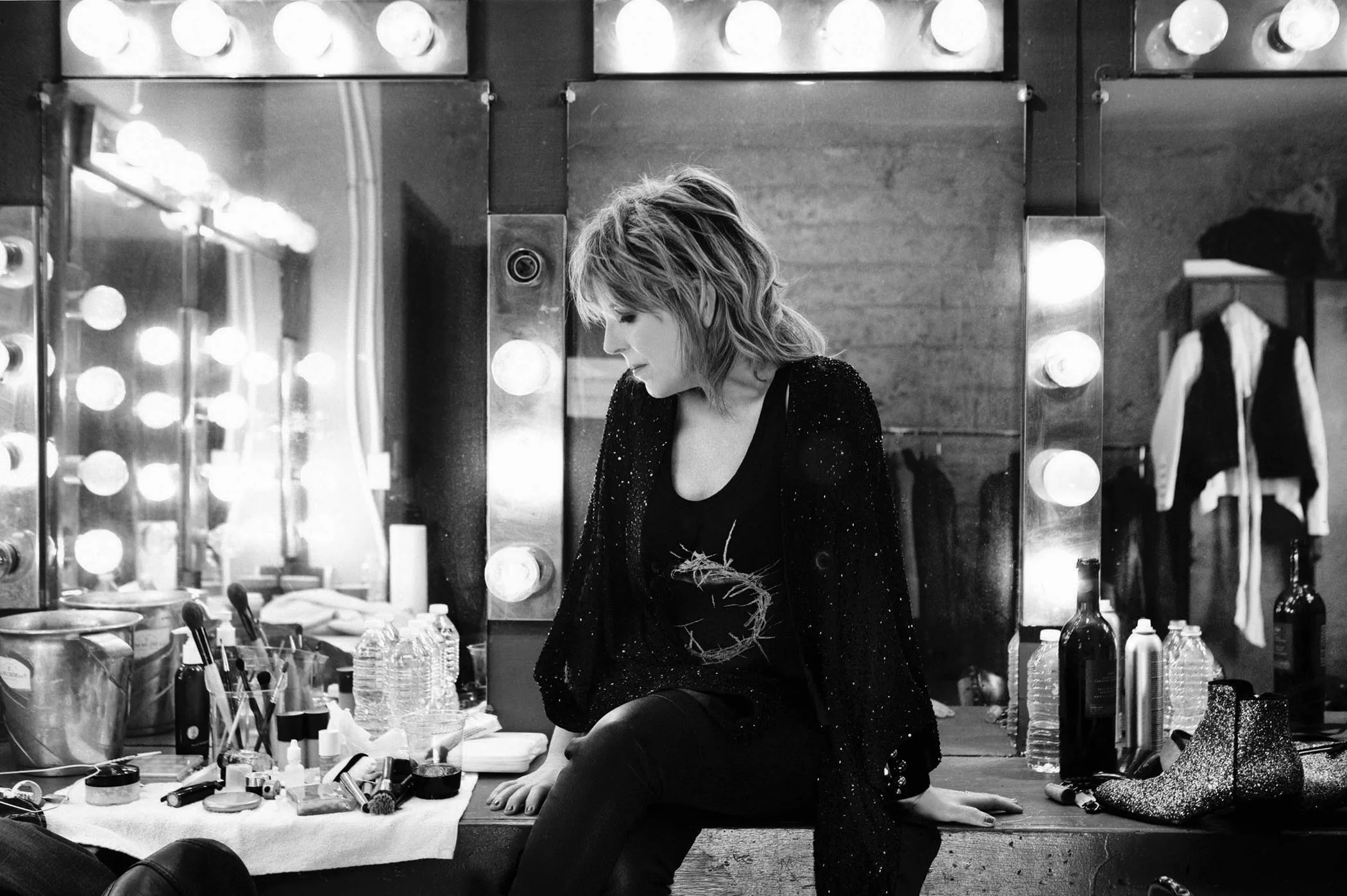 Lucinda Williams: Kapitalismen er ude af kontrol