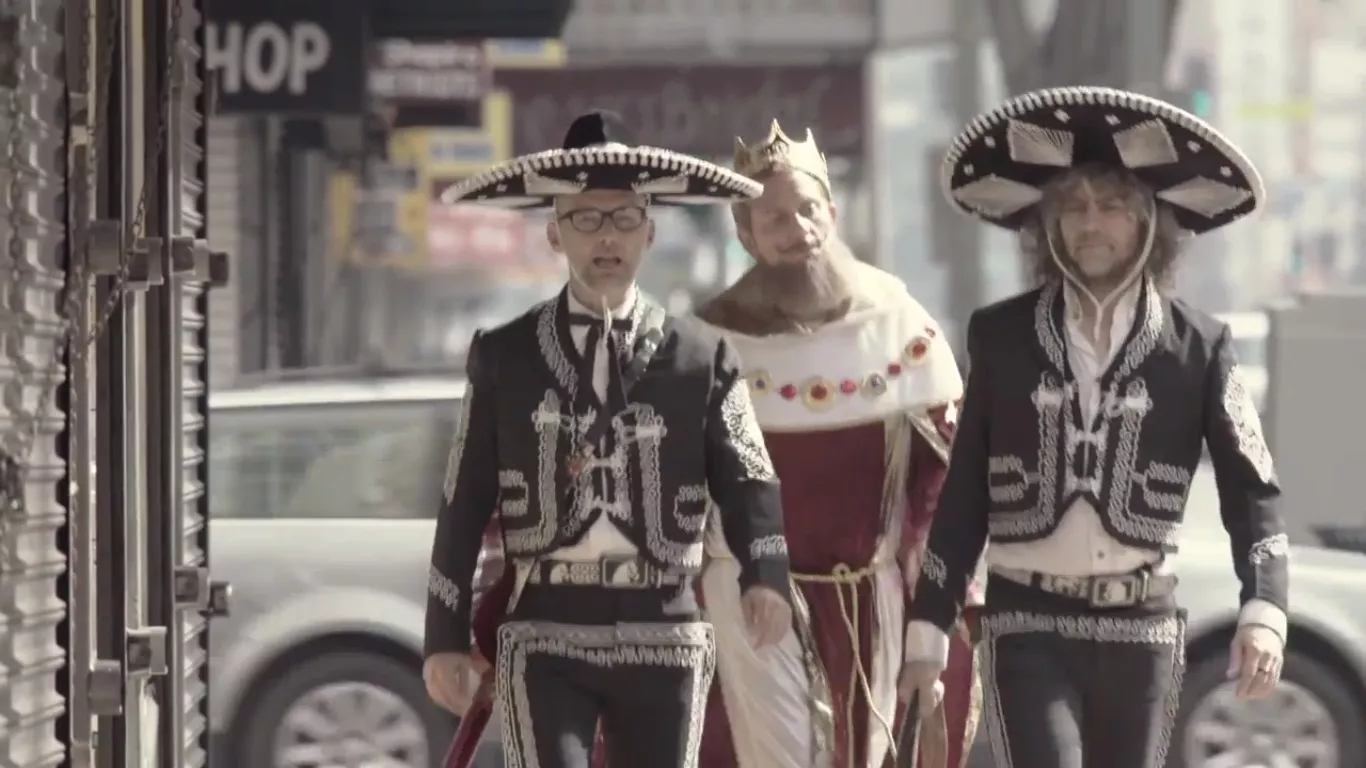 Se og hør ny single fra Mobys kommende album 