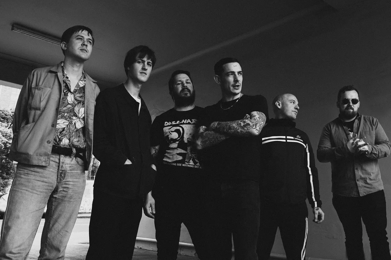 Postpunk og vild attitude fra en fiktiv svensk ødegård