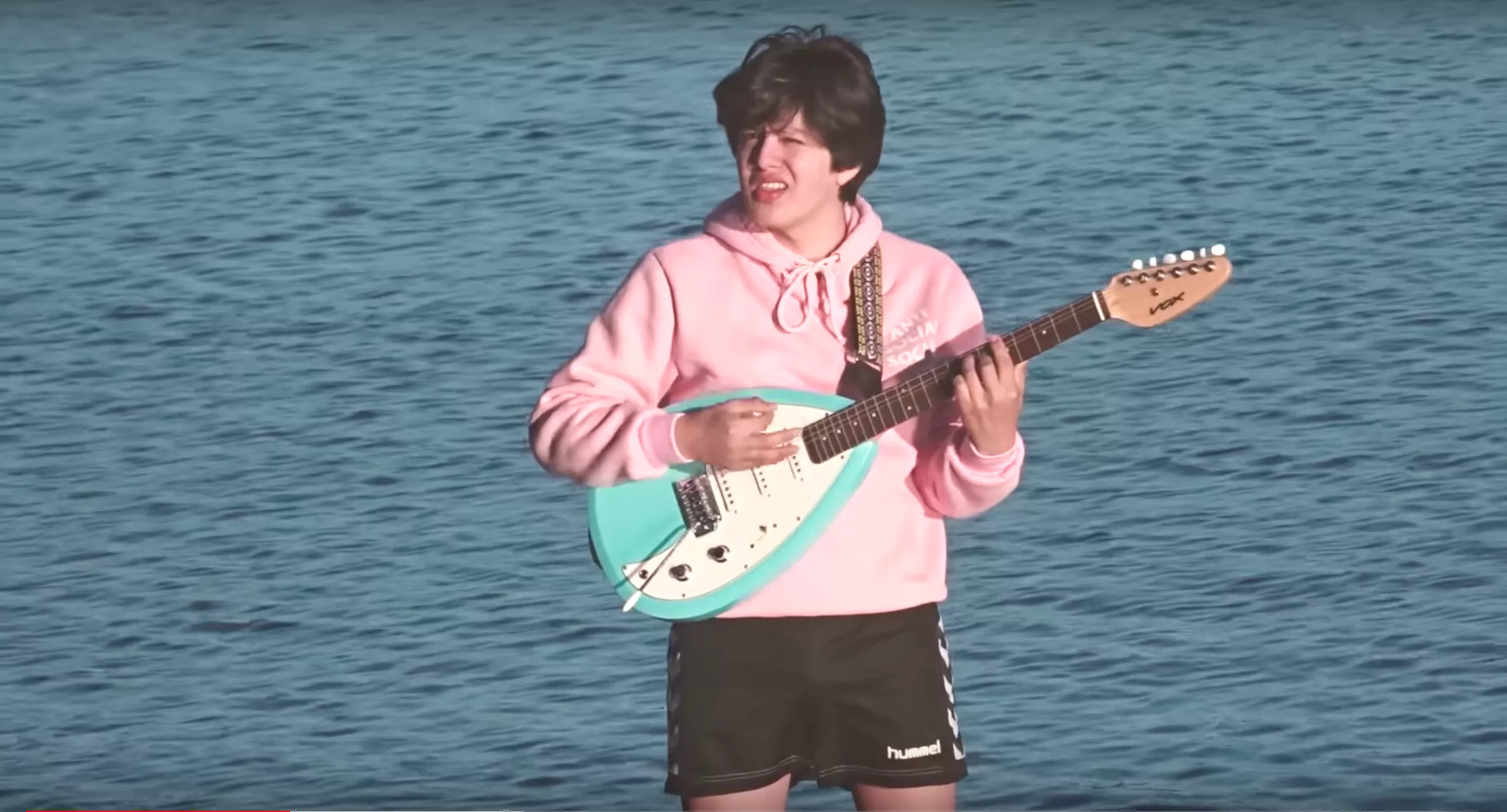 YouTube-algoritmer gjør at hundretusener ser videoen til ung norsk artist