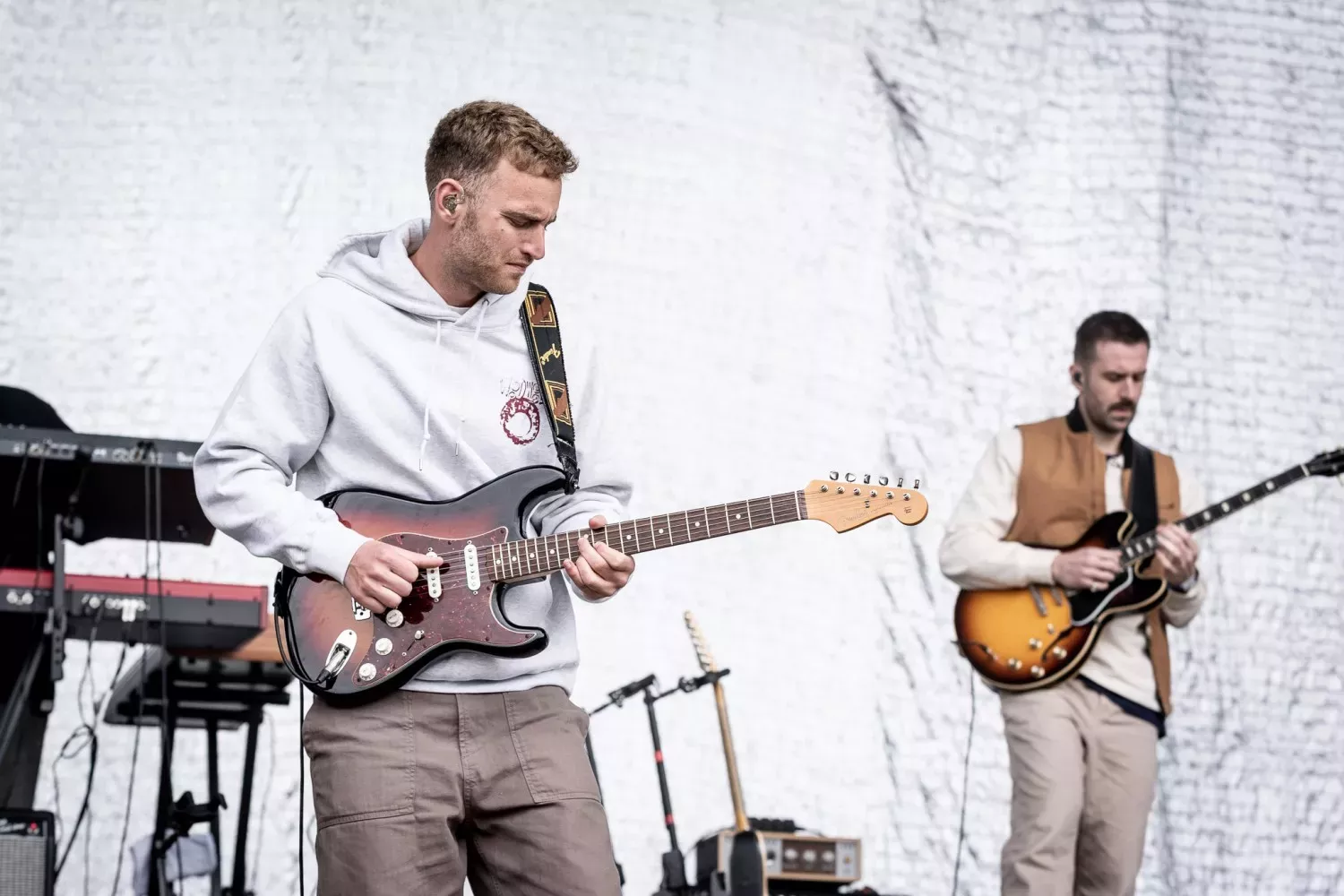 Britisk gitarikon gir ut EP og annonserer album