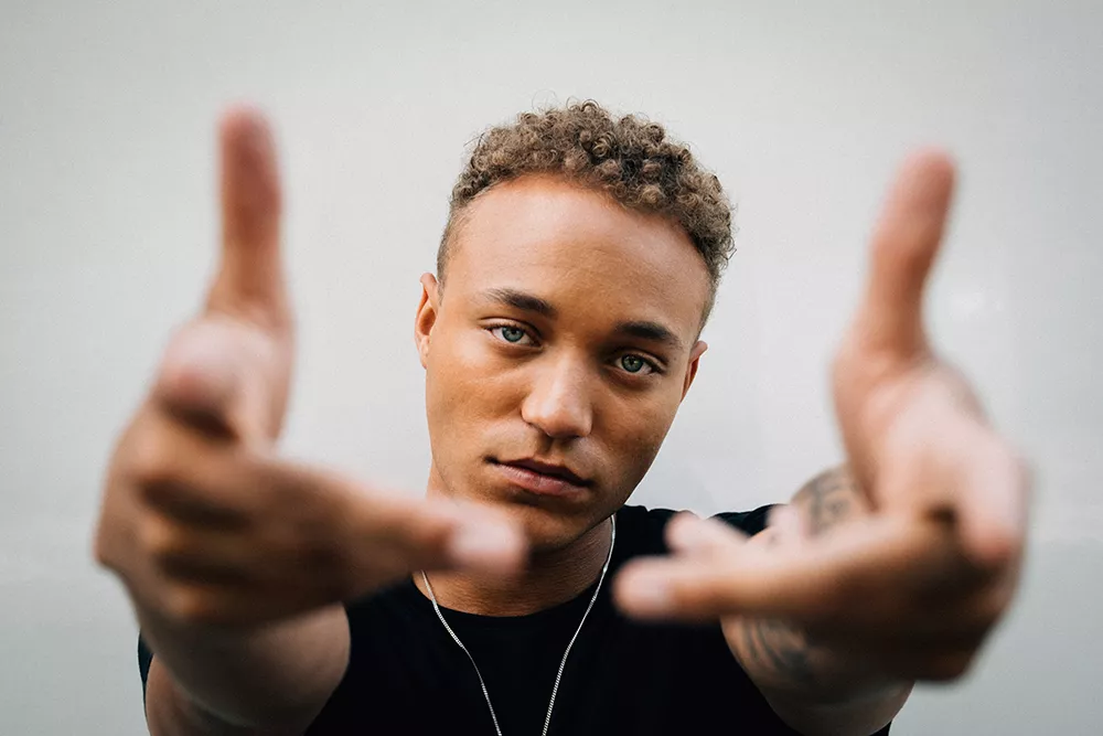 Alexander Oscar – fra sceneskræk til guldplade