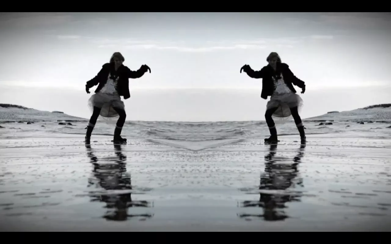 Cosmic Delay med ny video