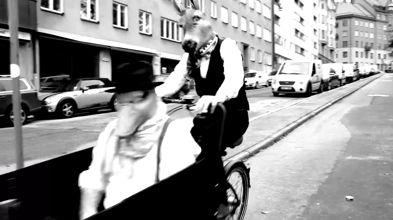 Ankan och åsnan mot världen