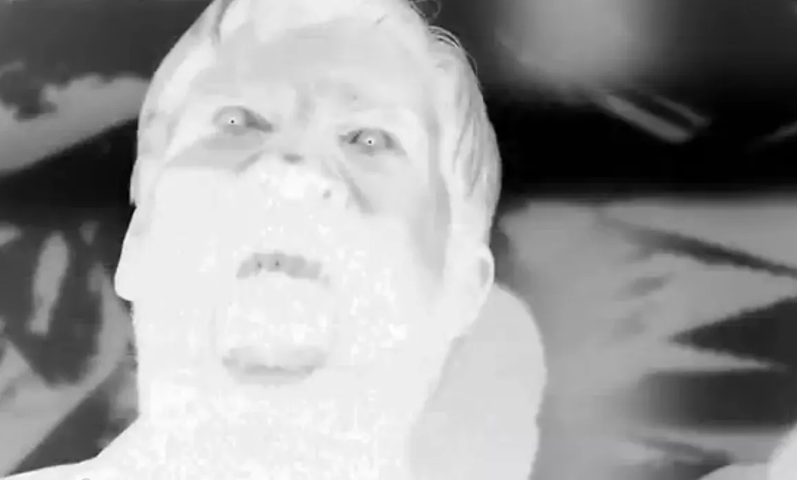 VIDEOPREMIÄR: MF/MB/ - Passing Complexion