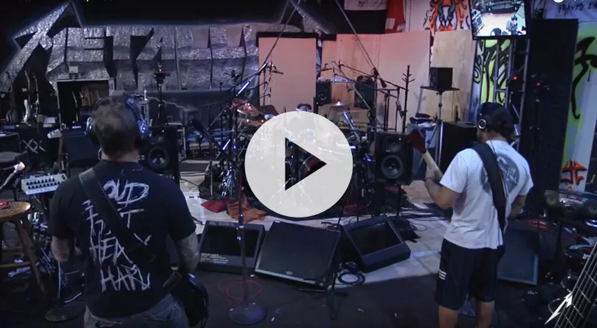 Video: Metallica slipper Halloween-treat fra indspilningsstudiet