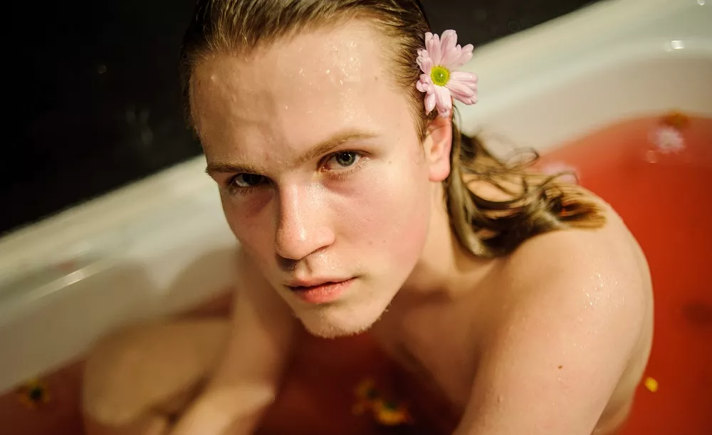 ''Handlar om att drunkna i sin egen skit''